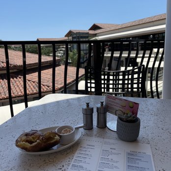 Mariposa - Bread and a view - New American Near Me - Coral Gables, Florida