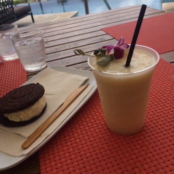 Bumbye Beach Bar - Cocktail Bars Near Me - Wailea, Hawaii Bumbye Beach Bar - Cocktail Bars Near Me - Wailea, Hawaii