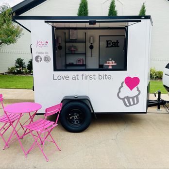 Katie Cakes - Katie Cakes ToGo Food Truck - Custom Cakes Near Me Katie Cakes - Katie Cakes ToGo Food Truck - Custom Cakes Near Me