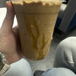 La Creme Frozen Yogurt - Butter Beer milkshake