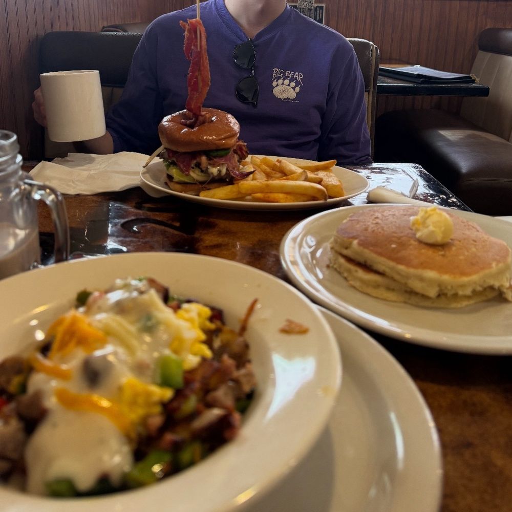 Western Diner - TNT burger, pancakes, meat lovers bowl - Breakfast & Brunch Near Me - Yucca Valley, California Western Diner - TNT burger, pancakes, meat lovers bowl - Breakfast & Brunch Near Me - Yucca Valley, California