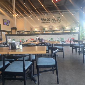 Vui's Kitchen - Dining - Vietnamese Near Me - Gallatin, Tennessee