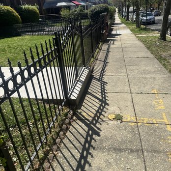Kyle landscaping - Edge the front gate - Tree Services Near Me Kyle landscaping - Edge the front gate - Tree Services Near Me