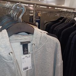 H&M
