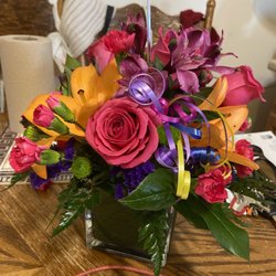 Furst The Florist & Greenhouses - Birthday Flowers