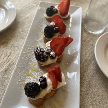 Starling Diner - New American Near Me - Long Beach, California