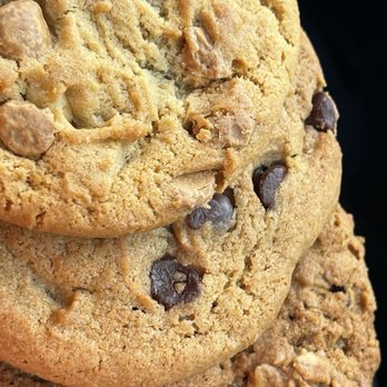 Buc-ee's - Peanut butter, chocolate chip, oatmeal cookie - Gas Stations Near Me - Calhoun, Georgia Buc-ee's - Peanut butter, chocolate chip, oatmeal cookie - Gas Stations Near Me - Calhoun, Georgia