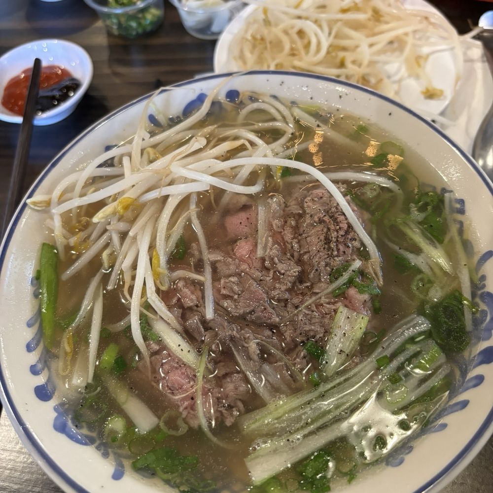 Pho Xom - Pho Signature - Vietnamese Near Me - Carrollton, Texas