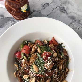 Earls Kitchen + Bar - Kung Pao...so flavorful! - New American Near Me - Orlando, Florida