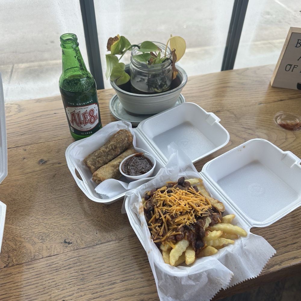 Moody Mike's - Chili fries and Jamaican eggroll - Vegan Near Me - Lexington, Kentucky Moody Mike's - Chili fries and Jamaican eggroll - Vegan Near Me - Lexington, Kentucky