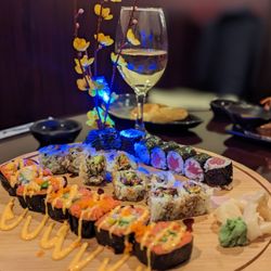 Manna Sushi - Eel avocado roll , dynamite, tuna roll and wine (BYOB)