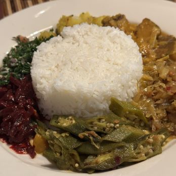 Cinnamon Grill - Rice and Curry Platter - Asian Fusion Near Me - New London, Connecticut