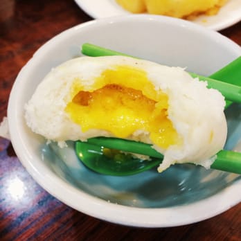 新興食家 - Runny custard egg yolk bun - Dim Sum Near Me - Hong Kong, HK 新興食家 - Runny custard egg yolk bun - Dim Sum Near Me - Hong Kong, HK