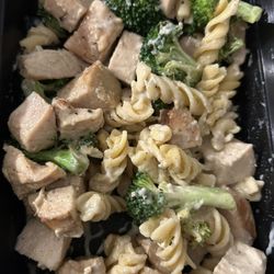 Fed Up Kitchen Las Vegas - Tasty lite alfredo chicken dish