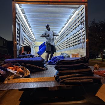 La Movida Movers - Our teammate Will is happy after a long day! All smiles around here. - Movers Near Me - Houston, Texas La Movida Movers - Our teammate Will is happy after a long day! All smiles around here. - Movers Near Me - Houston, Texas