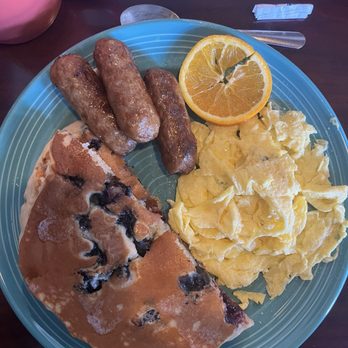 Blackbird Café - EGG COMBO W BLUBERRIES IN BATTER. 3CHUBBY PORK SAUSAGES (turkey also) YUMMY!! - Cafes Near Me - Long Beach, California Blackbird Café - EGG COMBO W BLUBERRIES IN BATTER. 3CHUBBY PORK SAUSAGES (turkey also) YUMMY!! - Cafes Near Me - Long Beach, California