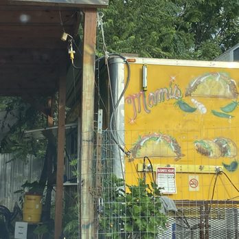 Mami's Taco's - They have outdoor seating too ! - Mexican Near Me - Austin, Texas
