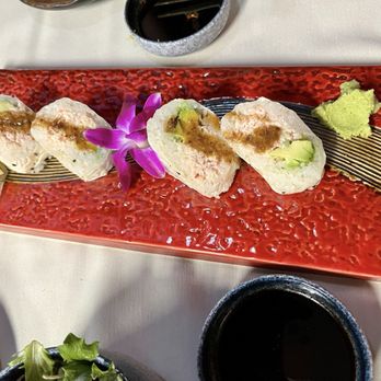 Kyushu Sushi - Heavenly crab roll - Sushi Bars Near Me - Pasadena, California Kyushu Sushi - Heavenly crab roll - Sushi Bars Near Me - Pasadena, California