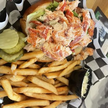 Lindy's Tavern - Colossal lobster roll - Seafood Near Me - North Smithfield, Rhode Island Lindy's Tavern - Colossal lobster roll - Seafood Near Me - North Smithfield, Rhode Island