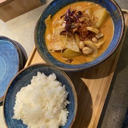 The Pepper Tree - Aromatic chicken massaman curry