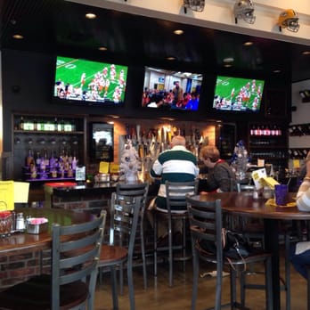Rotolo's Pizzeria - Very nice bar area, TVs - Italian Near Me - Tyler, Texas