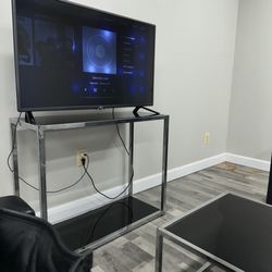 Turbo Tints and Tags - Waiting area.