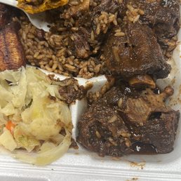Oxtail and half beef patties Oxtail and half beef patties