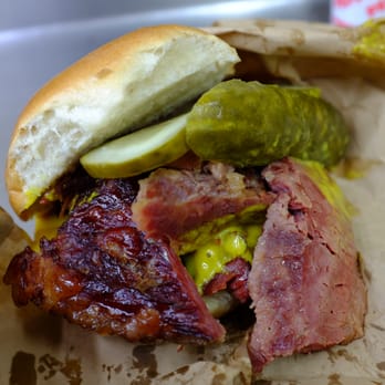 Beigel Bake - Salt Beef Beigel w/ mustard & pickles - Bakeries Near Me - London, XGL