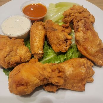 Sprigs Grille Restaurant - Chicken Wings - Seafood Near Me - Kapolei, Hawaii