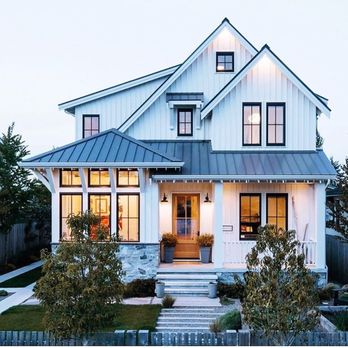Doyles Windows Doors Siding - the exterior of a home - Windows Installation Near Me - Napanee, Ontario Doyles Windows Doors Siding - the exterior of a home - Windows Installation Near Me - Napanee, Ontario