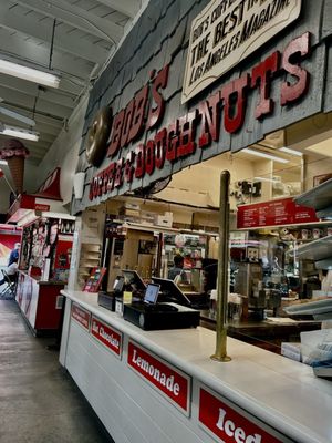 Bob's Coffee & Doughnuts by null