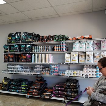 Canyon Veterinary Hospital - Veterinarians Near Me - Ridgecrest, California