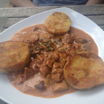 Lorbeer - Pasta ragu with fried bread - Modern European Near Me - Berlin, BE