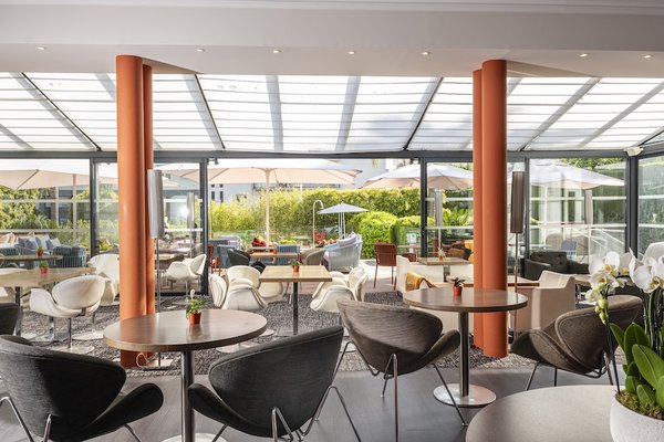 Hotel Canberra (le) by null