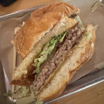 Hopdoddy Burger Bar - Classic Cheeseburger - Burgers Near Me - Round Rock, Texas