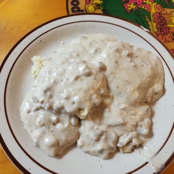Flo's Diner - a plate of biscuits and gravy - Diners Near Me - Canastota, New York