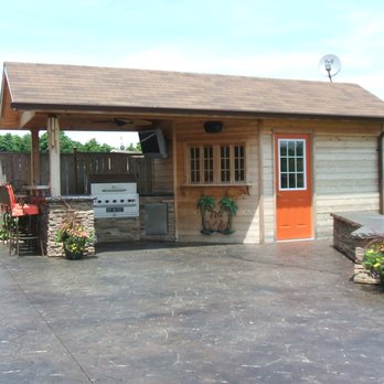 South Coast Group - Shed and outdoor kitchen/bar - Landscaping Near Me - Simcoe, Ontario South Coast Group - Shed and outdoor kitchen/bar - Landscaping Near Me - Simcoe, Ontario
