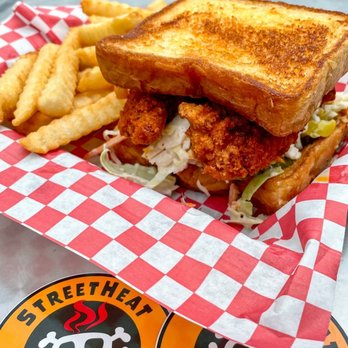 Burger 21 - Ballantyne - Street Heat Sandwich from ghost Kitchen |Instagram @restaurant_aholic - Burgers Near Me - Charlotte, North Carolina