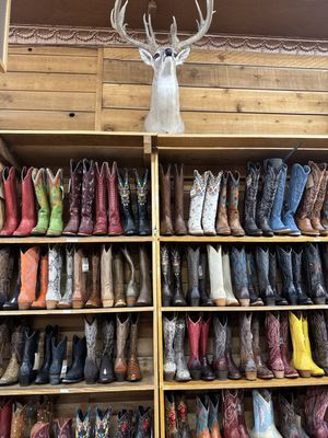 Allens Boots by null