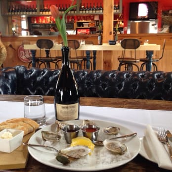 Ravine Vineyard Estate Winery - Wineries Near Me - St Davids, Ontario