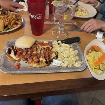 Moab Brewery - Chicken bruschetta - American Near Me - Moab, Utah