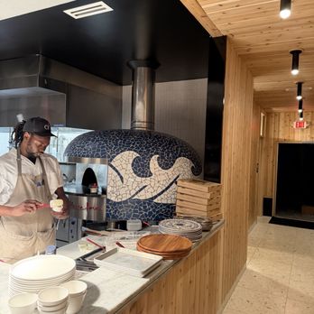 Chic's Laundry - Appetizer station for the kitchen - Food Trucks Near Me - Virginia Beach, Virginia