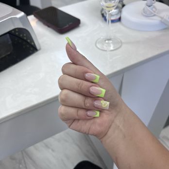 Suzie's Nail Salon - Nail review - Nail Salons Near Me - Houston, Texas
