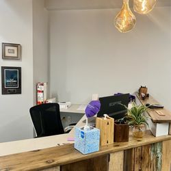 Hadlock Facial Plastic Surgery - The reception desk