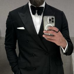 England Custom Tailor - Expert alterations.