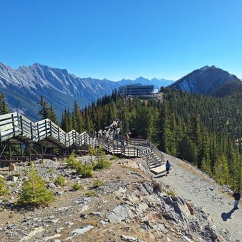 Sulphur Mountain - Boardwalk on top of Sulphur Mountain - Hiking Near Me - Banff, Alberta Sulphur Mountain - Boardwalk on top of Sulphur Mountain - Hiking Near Me - Banff, Alberta