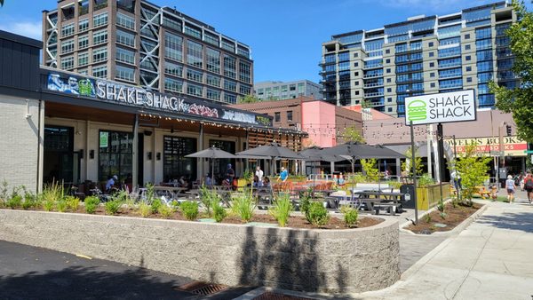 Shake Shack West End Portland by null