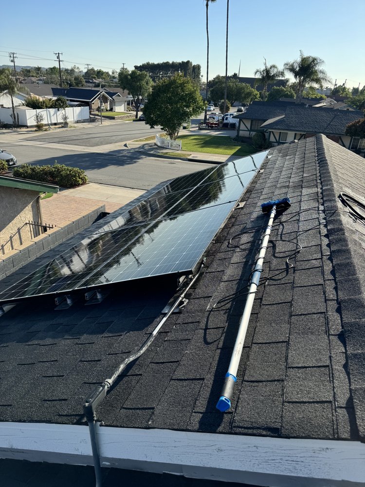 Slide of Stay Clean Solar