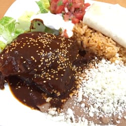 Bon Appetit Cafe - Duck in mole sauce - It was OK. Wish the meat was more tender.