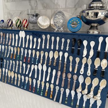 Absolute Caviar - Mother of Pearl spoon selection - Specialty Food Near Me - Beverly Hills, California Absolute Caviar - Mother of Pearl spoon selection - Specialty Food Near Me - Beverly Hills, California